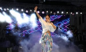 Derya Uluğ Telefonu Menajeri Kim,