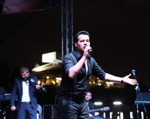 Hakan Peker Yılbaşı Fiyatı,