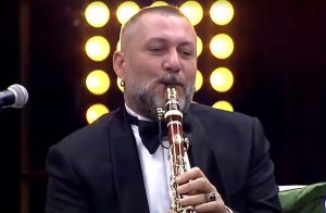 Hüsnü Şenlendirici Sahne Fiyatı,