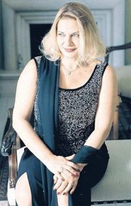 Sanatçı Müşerref Akay Yetkili Menajerlik İletişim,