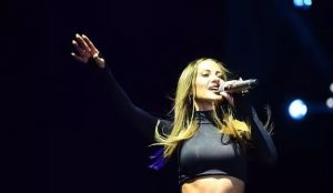 Derya Uluğ Menajerinin Telefon Numarası,