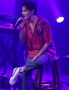 Ersay Üner Yılbaşı Sahne Fiyatı,