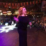 Şarkıcı Güllü İletişimi,