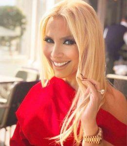 Lerzan Mutlu Sahne Fiyatı,