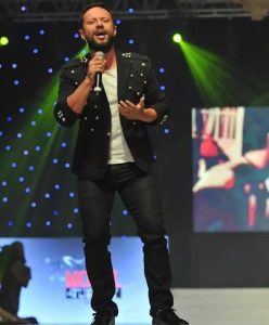 Özgün Yılbaşı Sahne Fiyatı,