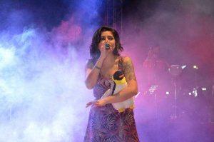 Sanatçı Melek Mosso Yetkili Menajerlik İletişim