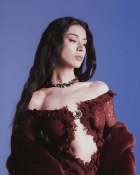 M Lisa festival sahne performansı,