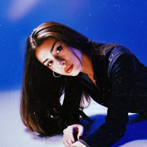 M Lisa Menajeri İletişim,