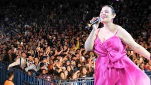 Tuğçe Kandemir festival sahne performansı,